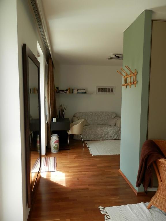 Csiki Apartman Budaors Ruang foto